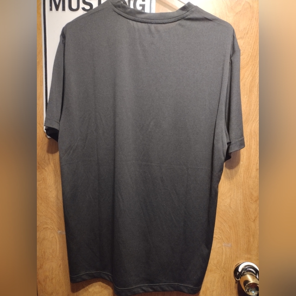 Men's Reebok DriFit T-shirt - Picture 2 of 3